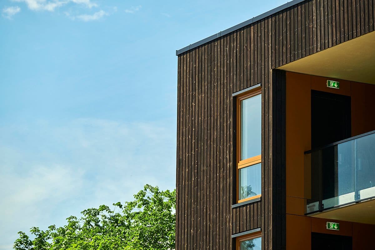 boligblokk med dobbelfalset kledning